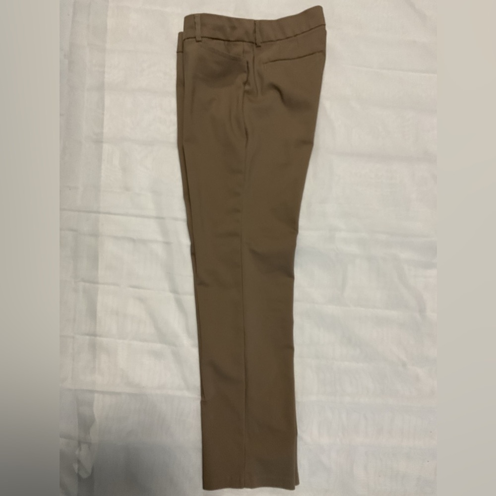 NWOT ‘Secret Shapes’ LEE Regular Fit Straight Leg Mid Rise Women’s Khaki Pants - Picture 5 of 11